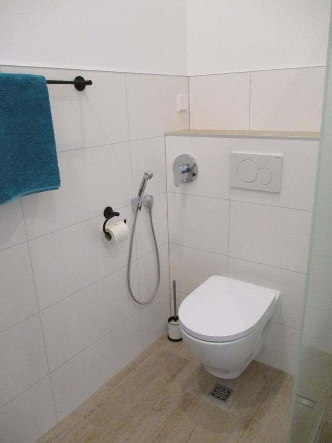 Apartment Am Apfelbaum Ройтлинген Экстерьер фото