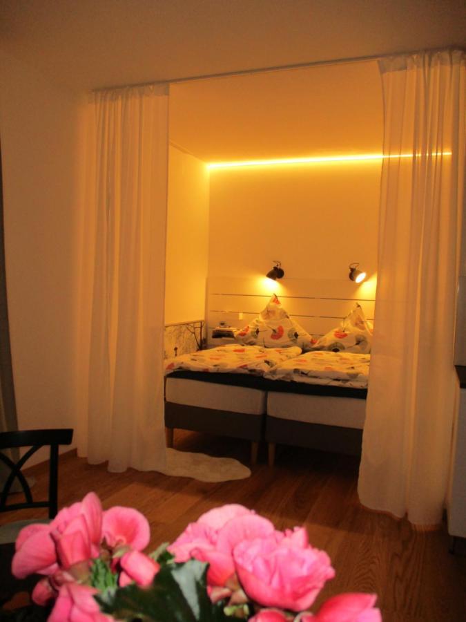 Apartment Am Apfelbaum Ройтлинген Экстерьер фото