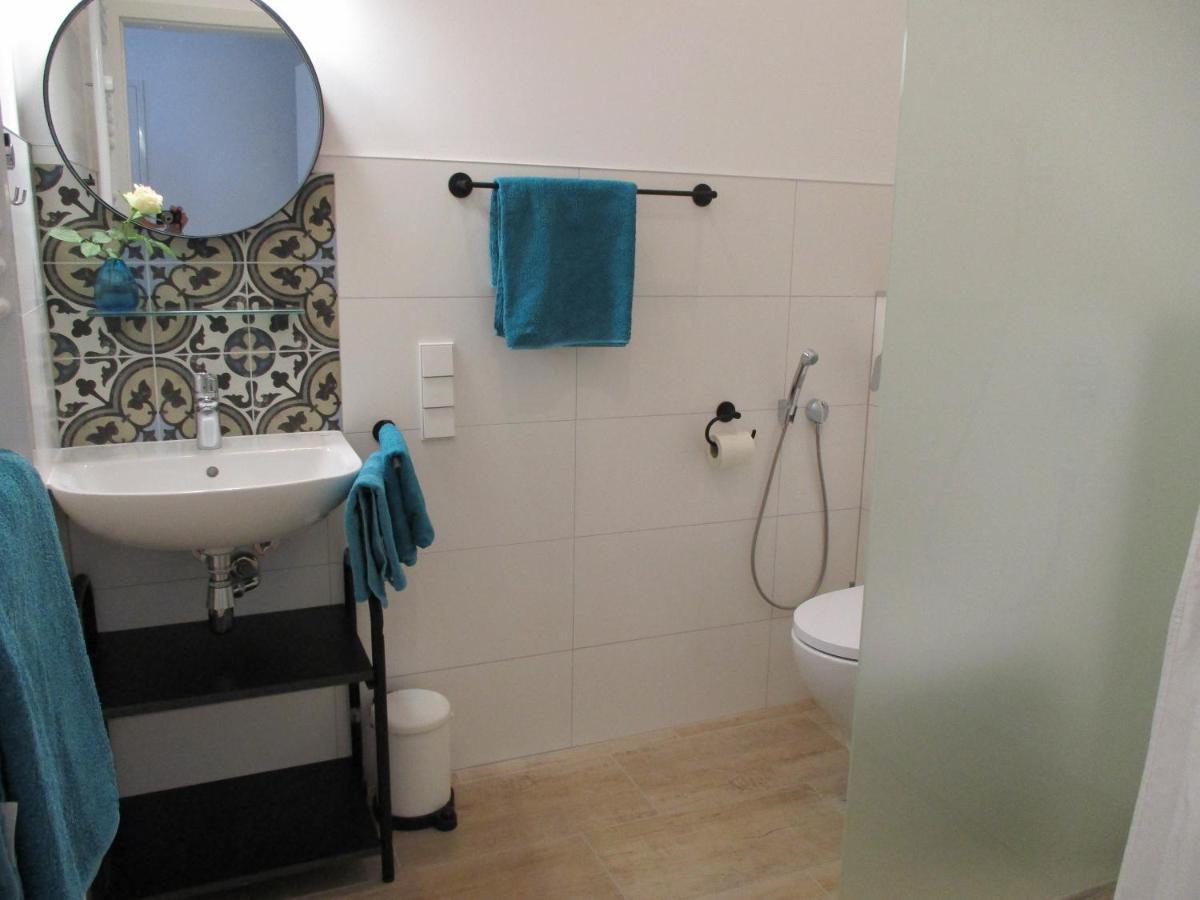 Apartment Am Apfelbaum Ройтлинген Экстерьер фото
